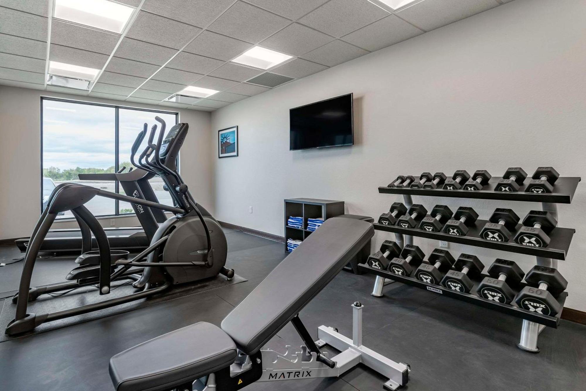 Sleep Inn & Suites Milwaukee-Franklin Franklin  Bagian luar foto