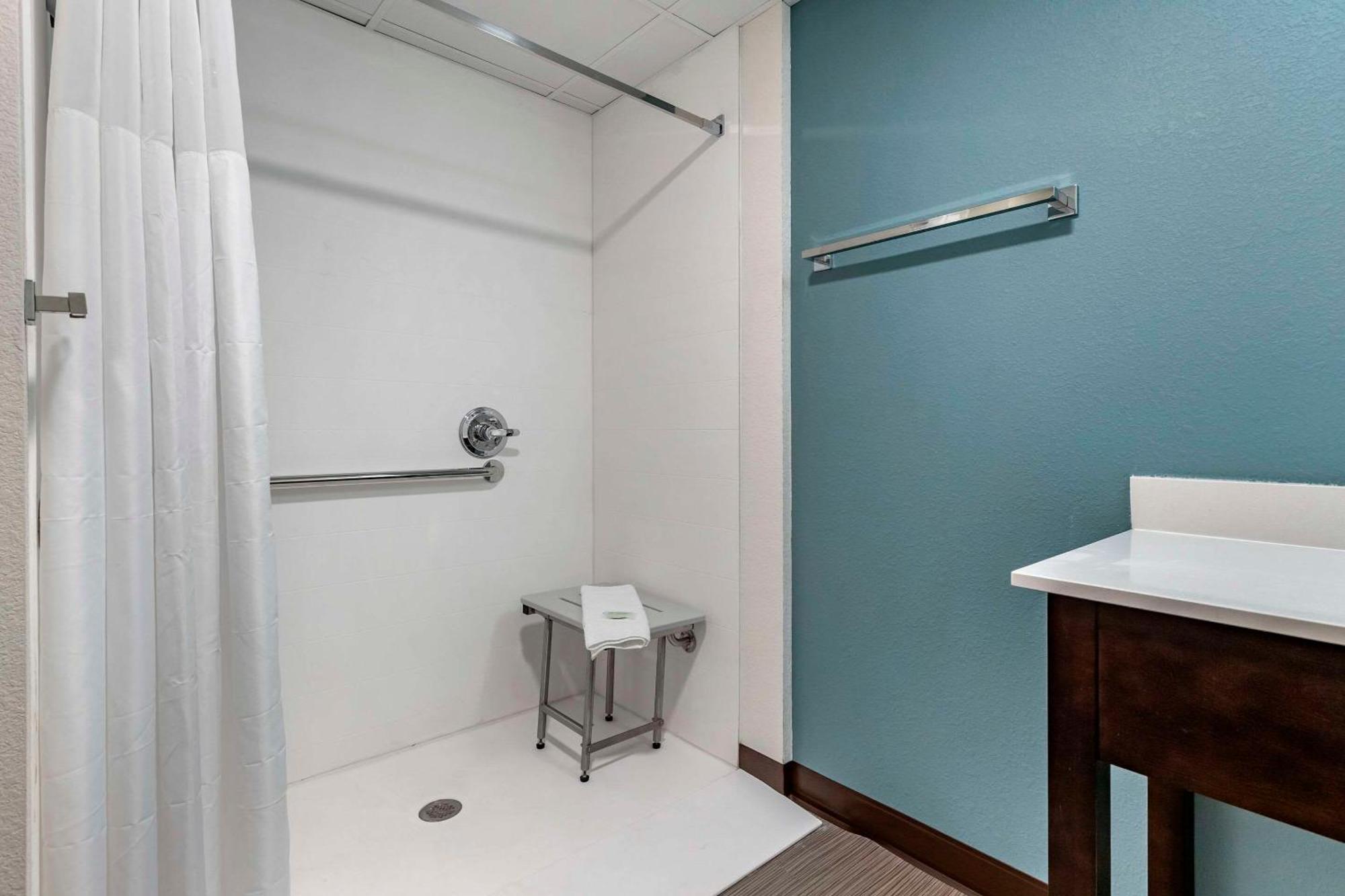 Sleep Inn & Suites Milwaukee-Franklin Franklin  Bagian luar foto