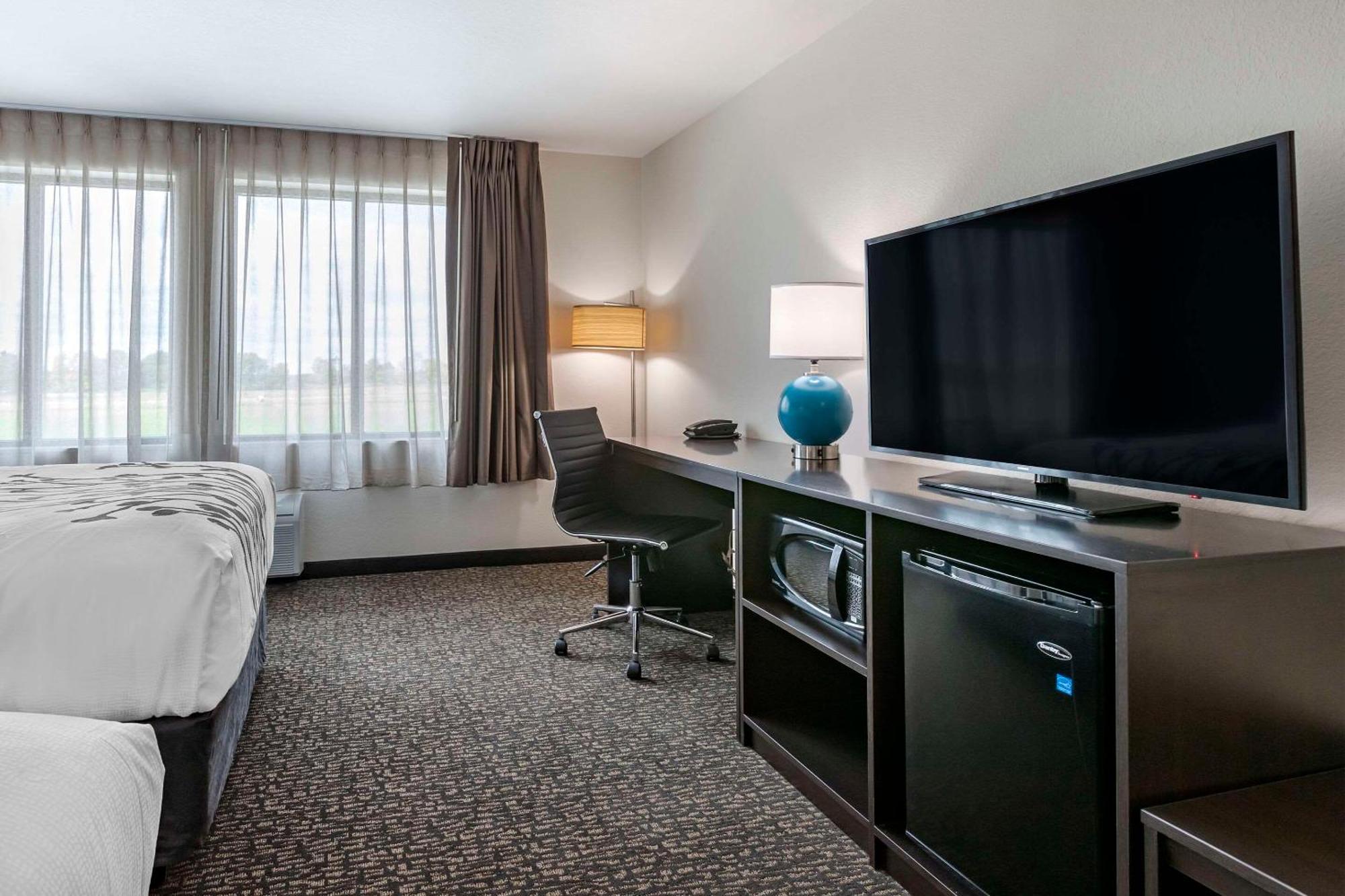 Sleep Inn & Suites Milwaukee-Franklin Franklin  Bagian luar foto